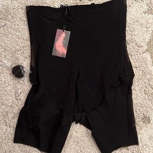 NWT Honeylove super power short shapewear color black size 2X